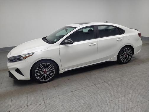 Snow White Pearl 2022 Kia Forte GT