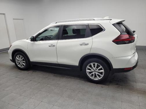 White 2019 Nissan Rogue SV