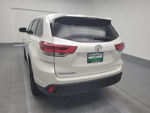 2017 Toyota Highlander LE I4