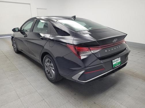 Abyss Black 2024 Hyundai ELANTRA SEL