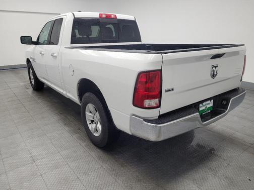 Bright White Clearcoat 2017 RAM 1500 SLT