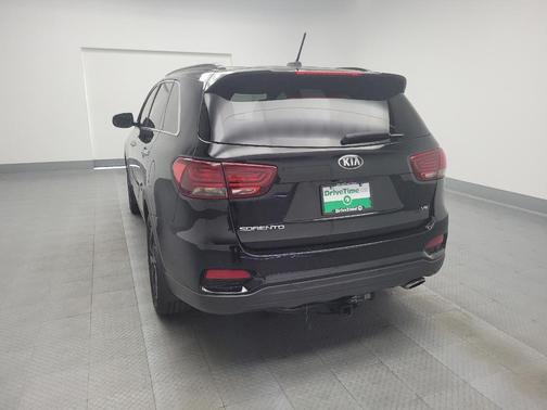 2019 Kia Sorento S