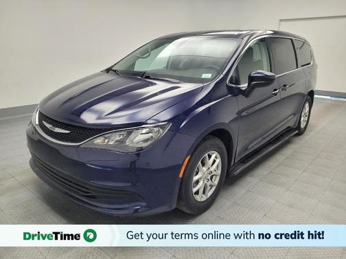 2020 Chrysler Voyager LX