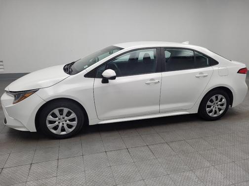 White 2022 Toyota Corolla LE