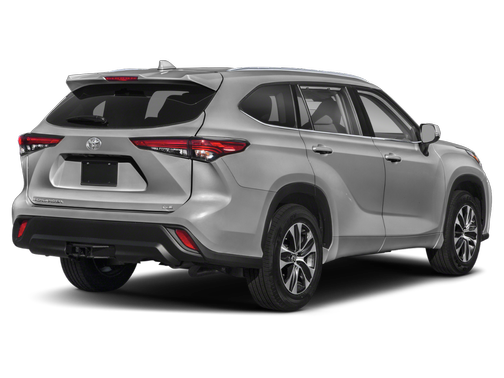 Celestial Silver Metallic 2022 Toyota Highlander XLE