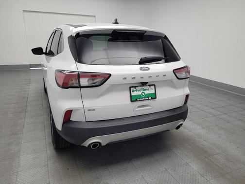 White 2021 Ford Escape SE