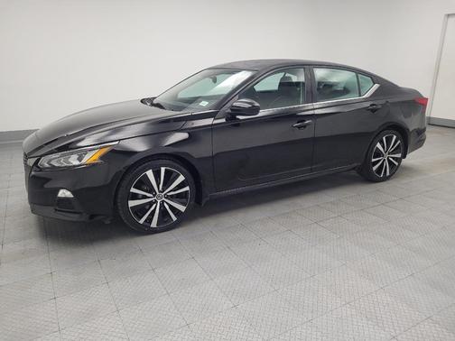 2020 Nissan Altima SR FWD