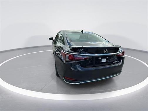 2025 Lexus ES 300h Base