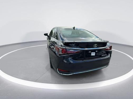 2025 Lexus ES 300h Base