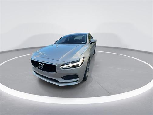 2018 Volvo S90 T5 Momentum