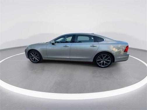 2018 Volvo S90 T5 Momentum