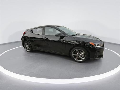 2020 Hyundai Veloster 2