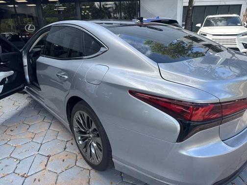2023 Lexus LS 500 Base