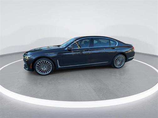2021 BMW 740 740i
