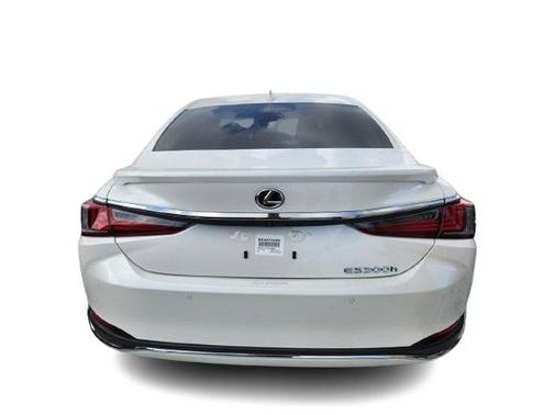 2025 Lexus ES 300h Ultra Luxury