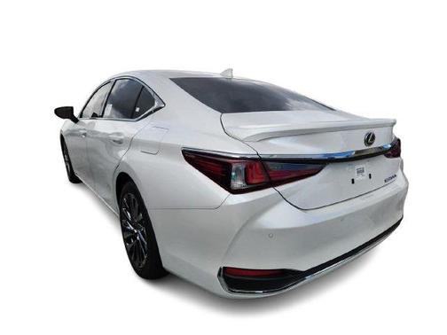2025 Lexus ES 300h Ultra Luxury