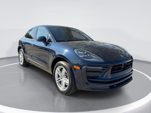 2023 Porsche Macan Base