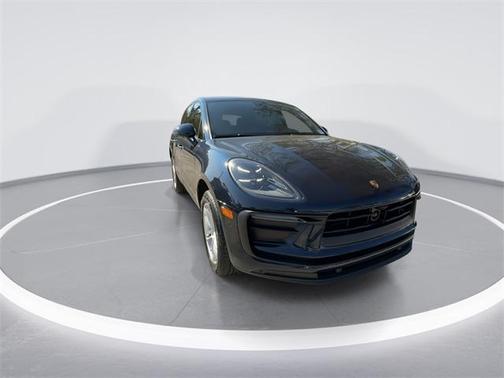 2023 Porsche Macan Base