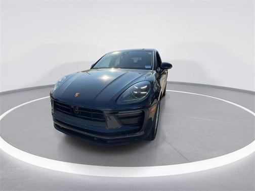 2023 Porsche Macan Base