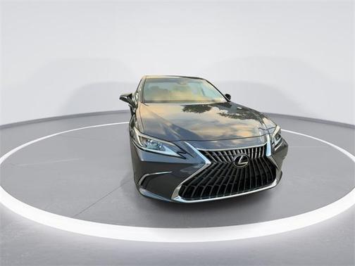 2023 Lexus ES 250 Base
