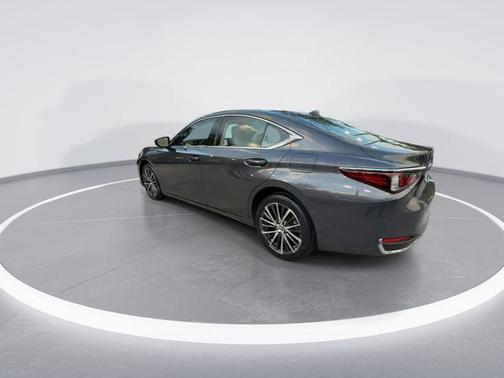 2023 Lexus ES 250 Base
