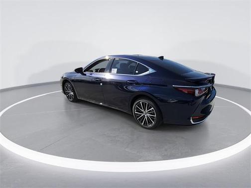 2025 Lexus ES 300h Base