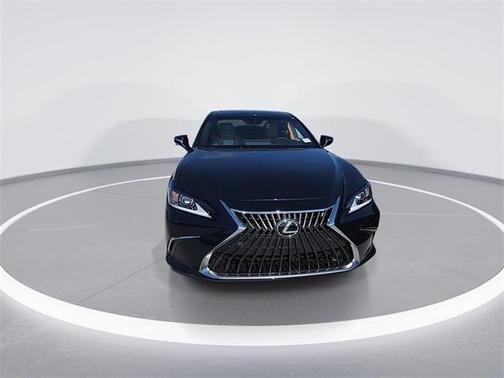 2025 Lexus ES 300h Base