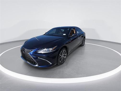 2025 Lexus ES 300h Base
