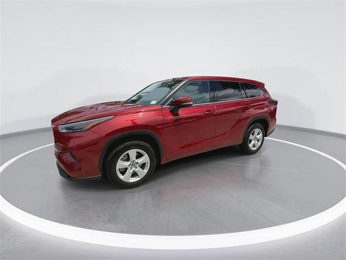 2022 Toyota Highlander LE