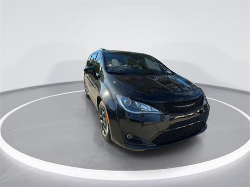 2019 Chrysler Pacifica Touring-L Plus