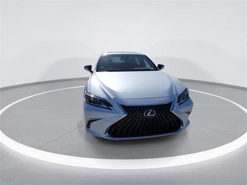 2025 Lexus ES 300h Base