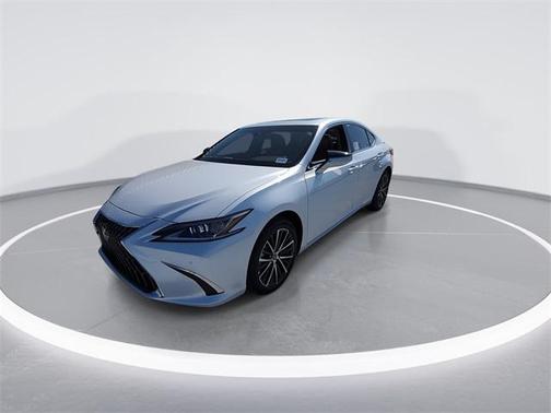 2025 Lexus ES 300h Base
