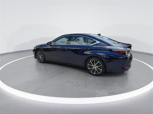 2022 Lexus ES 350 Base
