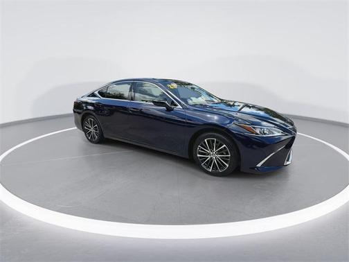 2022 Lexus ES 350 Base