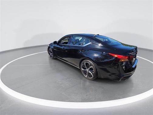 2023 Nissan Altima SR FWD