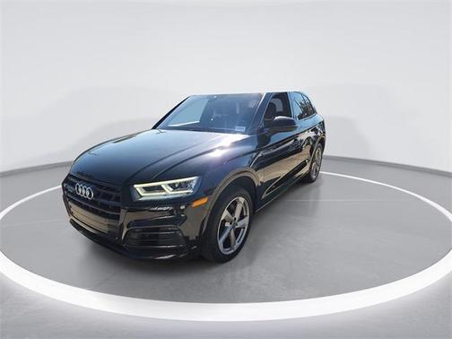 2020 Audi Q5 45 Titanium Premium