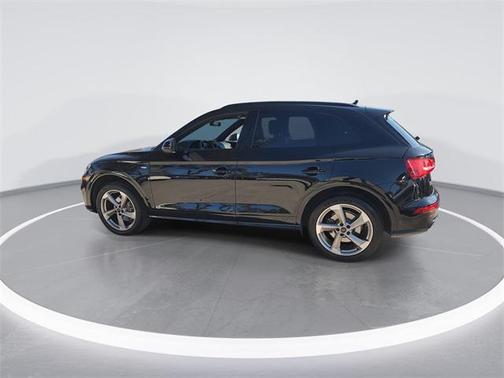 2020 Audi Q5 45 Titanium Premium