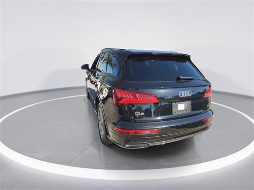 2020 Audi Q5 45 Titanium Premium