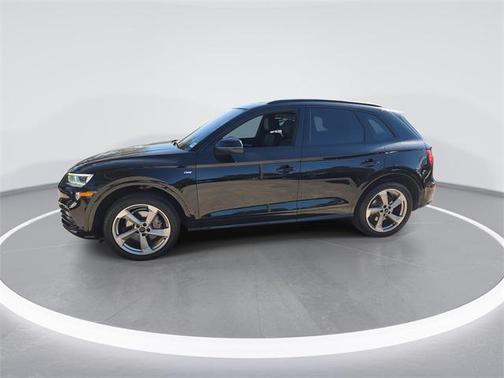 2020 Audi Q5 45 Titanium Premium