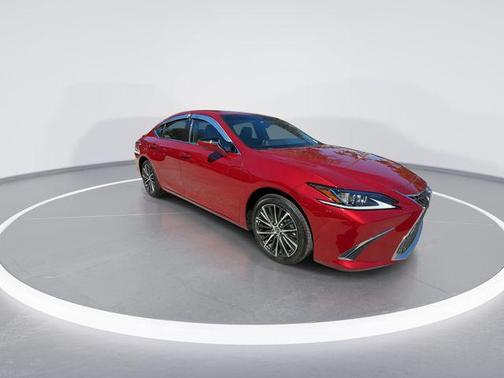 2025 Lexus ES 300h Base