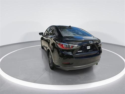 2019 Toyota Yaris Sedan LE