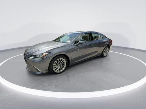 2019 Lexus ES 300h Luxury