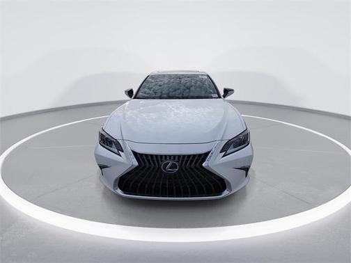 2025 Lexus ES 300h Base