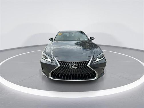 2025 Lexus ES 300h Base