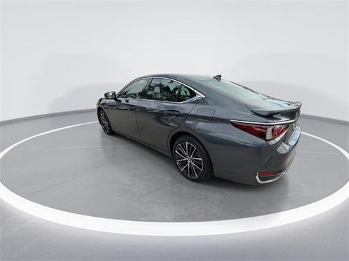2025 Lexus ES 300h Base