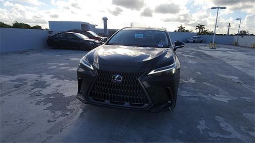 2025 Lexus NX 350h Premium