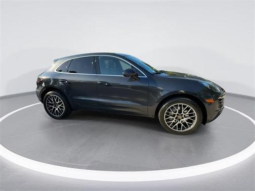 2018 Porsche Macan Base