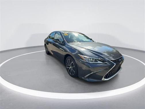 2025 Lexus ES 300h Base