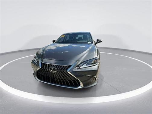 2025 Lexus ES 300h Base