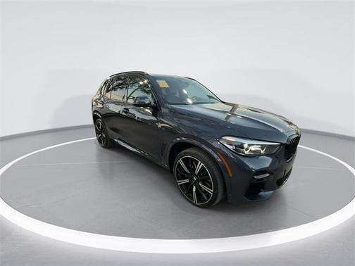 2022 BMW X5 M50i